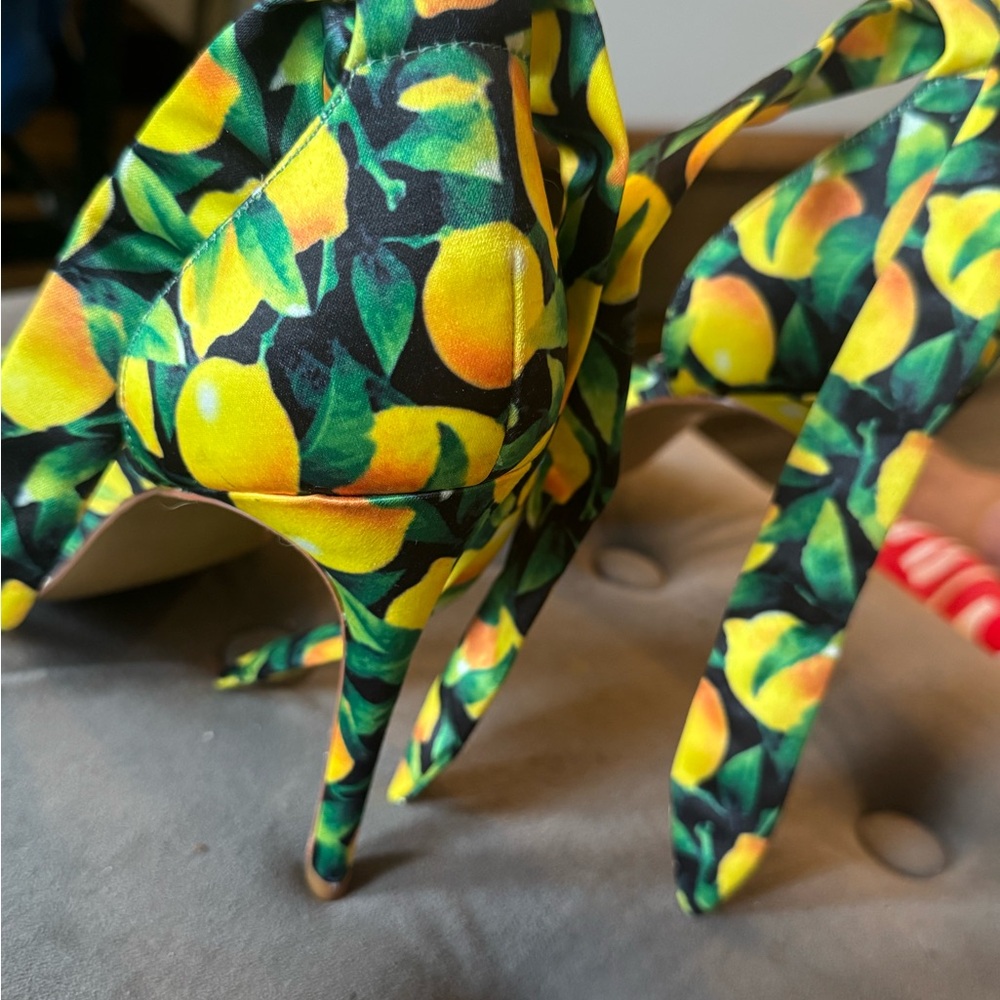 Betsey Johnson Lemon Print Women's Shoes - Picture 5 of 5